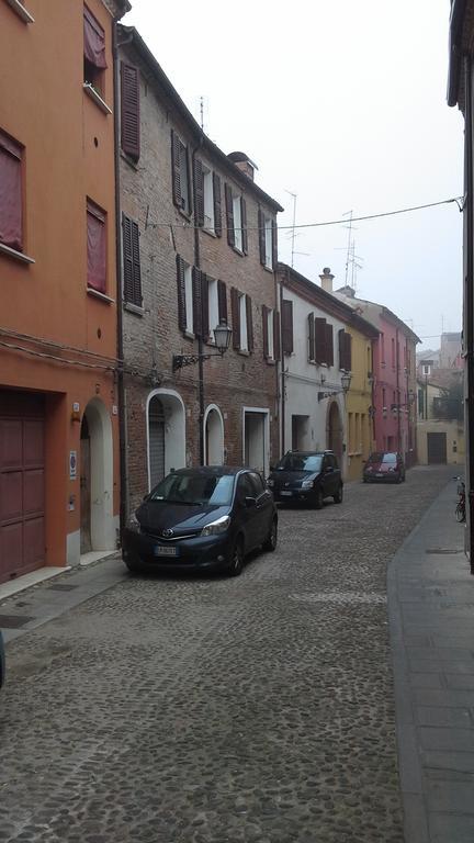 Casa Belfiore Da Andrea Ferrara Quarto foto